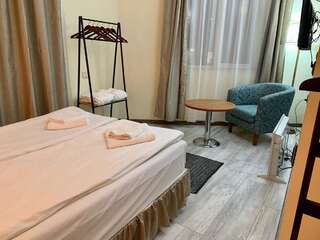 Гостевой дом Guest Rooms Donovi Варна Двухместный номер с 1 кроватью и общей ванной комнатой-18